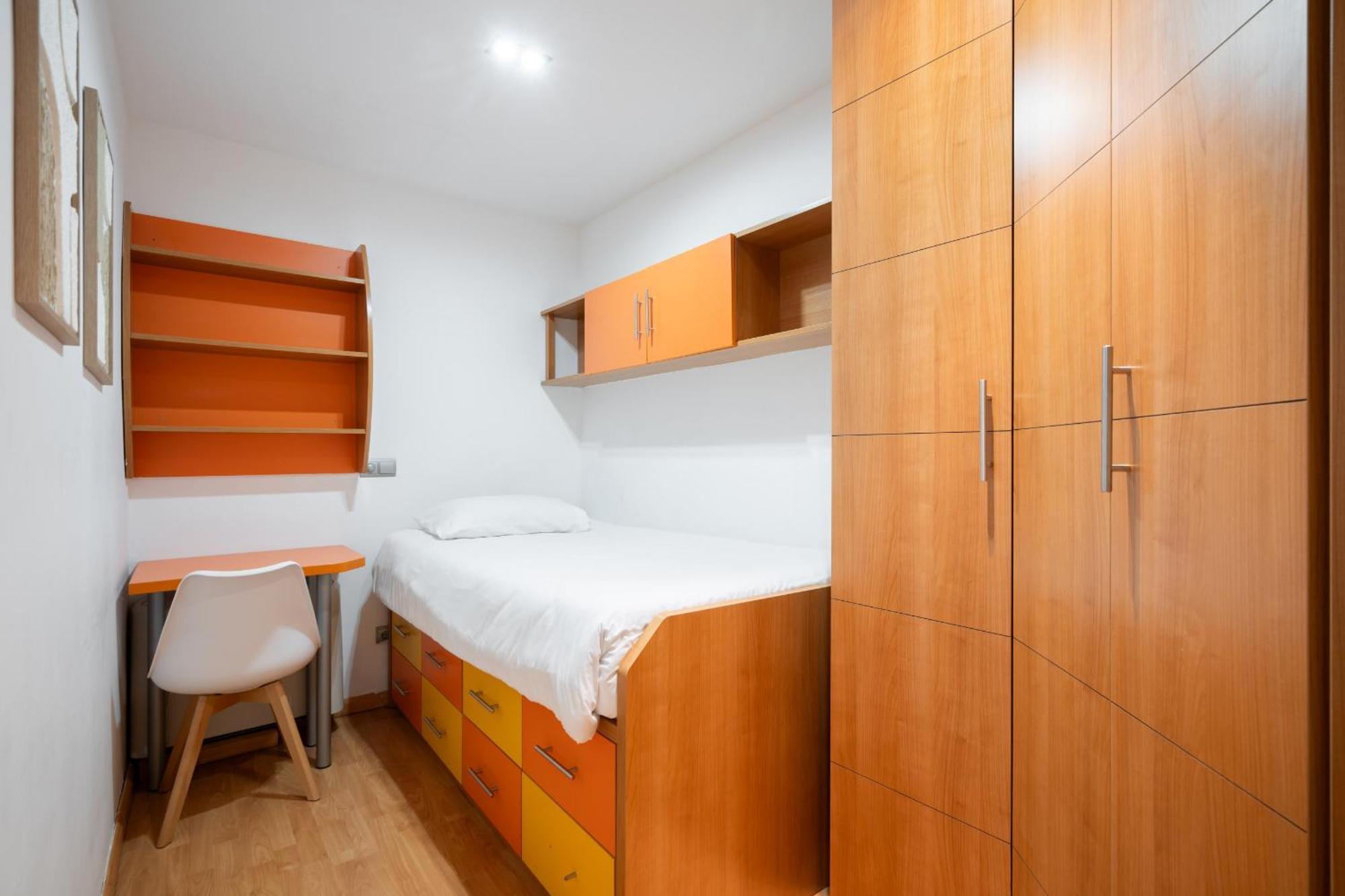 Apartamento En Plaza De Espana Alquiler Temporal Madrid Exterior photo